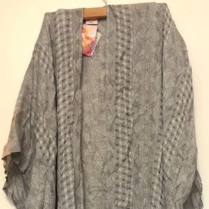 Vismaya Grey/White Pattern Shawl